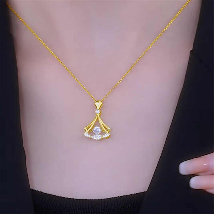 Rhinestone Decor Pendant Necklace